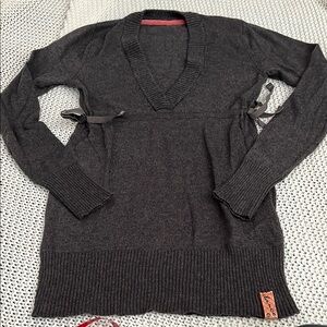 Lululemon cashmere blend Dance V-Neck Sweater